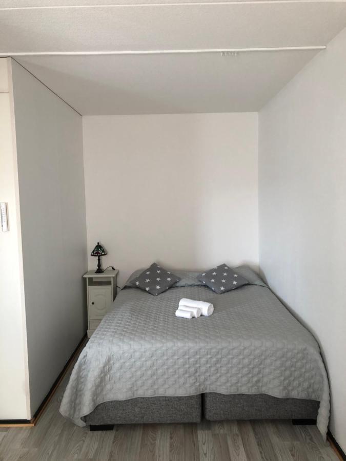 Lovely Apartment Within Walking Distance -Centre ปอรี ภายนอก รูปภาพ